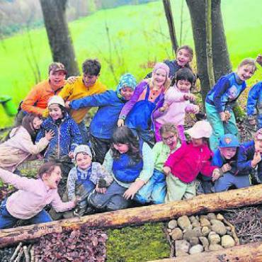 Ära geht zu Ende - Die Kinder hatten trotz durchzogenem Wetter viel Spass im Wald. Bild: zg