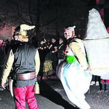 Coole Wagen und ein Riesenfest - «Hilfe, die Grümscheler kommen!»