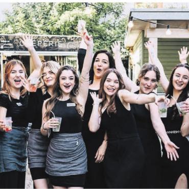 Kosmetik im Herzen von Wohlen - Das motivierte Team von THE SKIN Institute feierte sein 15-Jahr-Jubiläum. Bild: zg