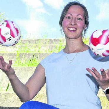 Weg mit den Bällen - Handball dominierte in den letzten Jahren einen Grossteil ihres Lebens. Jetzt möchte Dominique Meier wieder etwas mehr Zeit für sich selber. Und auch mal etwas Neues entdecken. Bild: Alexander Wagner