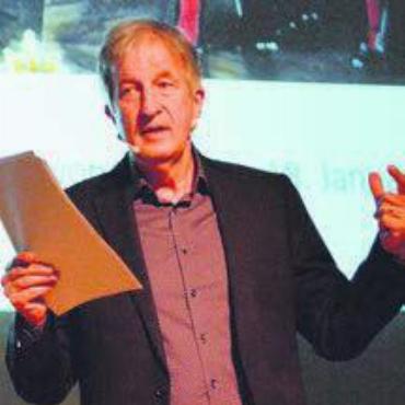 Ein Blick zurück - Historiker Jakob Tanner. Bild: cbl