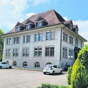 Diskussion um Gemeindehaus - Das Niederwiler Gemeindehaus ist in die Jahre gekommen. Bild: Archiv