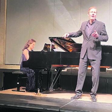 Gänsehautmomente - Hyunah Rottenschweiler, Klavier, und Walter Siegel, Tenor, sind bestens aufeinander abgestimmt. Bild: zg