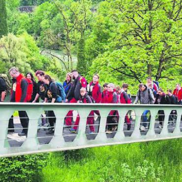 Rietenberger stellten grösste Gruppe - Der diesjährige Feuerwehrmarsch fand in der Region Wettingen statt. Bild: gk
