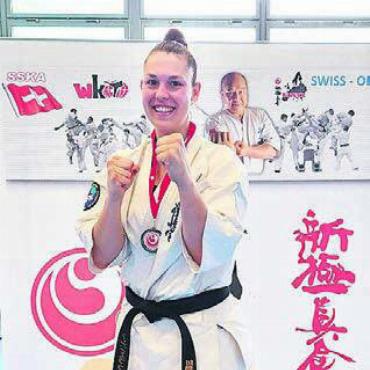 Doppelerfolg für Felber - Gewann gleich zwei Pokale in Stans: Angela Felber. Bild: zg