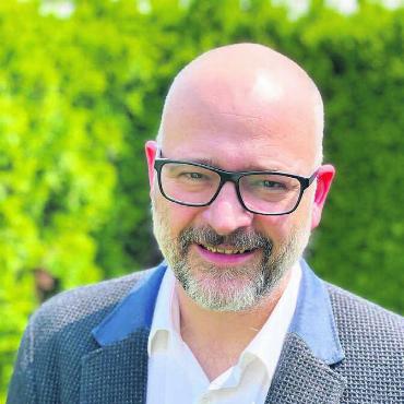 Der Retter des Dorfladens - Fühlt sich mit Bettwil verbunden und bot darum seine Unterstützung an: Marc Taeschler eröffnet bald eine Filiale seines «smaak! fresh»-Geschäfts. Bild: Archiv
