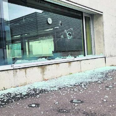 Spur der Zerstörung - Im Bünzmatt 3 waren die Vandalen mehrfach unterwegs. Beim zweiten Mal war das Lehrerzimmer betroffen.