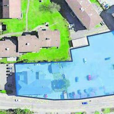 Treffpunkt für jede Vision - Hier soll das Neubauprojekt «REACH 17» in zwei bis drei Jahren stehen. Das Grundstück gehört der Raiffeisenbank Wohlen.
