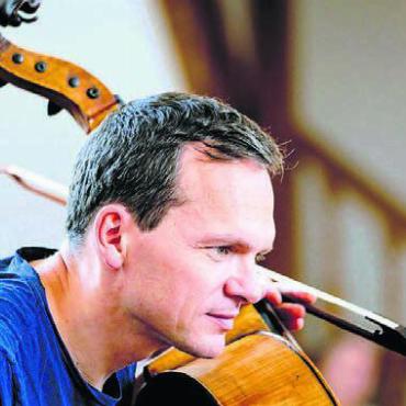 Nach 23 Jahren ist Schluss - Als Organisator und Cellist war Andreas Fleck in Boswil in seinem Element. Bild: Archiv