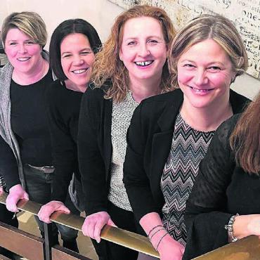Viel Kontinuität im Vorstand - Die langjährigen Turnerinnen wurden geehrt (v. l.): Ursi Hausherr, Alice Bachmann, Mirjam Hertig, Evelyn Luchsinger, Florence Seiler und Sibylle Müller. Bild: zg
