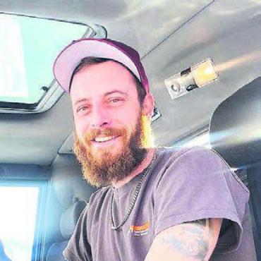 Bis morgens um 4 auf der Piste - Happy: der 30-jährige Oliver Forster.
