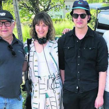«… und Ruhe bitte!» - Ein Teil der Filmcrew (von links): Produzent Snakefilm Markus Fischer, Regisseurin/Dreh - buchautorin Olga Dinnikova, Producer Cyril Ziffermayer, Schauspieler Marcus Signer.