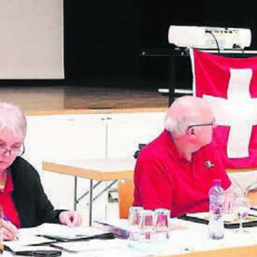 Präsident bleibt noch ein Jahr - Ein Teil der Vorstandsmitglieder: (von links) Thomas Bühlmann, Ruth Küenzi, Philipp Hübscher und Präsident Victor Hüsser. Bild: zg