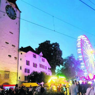 So bunt war das Leuefäscht - Zum Leuefäscht-Areal auf dem Obertorplatz gehörte ein actionreicher Lunapark.