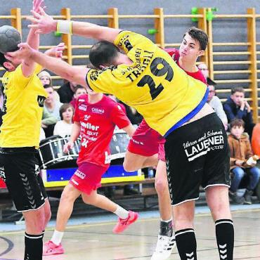 Mit dem Blick nach vorne - Luiz Egger (Mitte) ist der Ansicht, dass die Murianer ihre Lehren aus dem Thun-Spiel gezogen haben. Bild: tvm