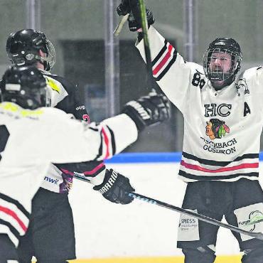Indianer malträtieren Stars - Es ist vollbracht: Zum ersten Mal in der Vereinsgeschichte zieht Fi-Gö in die Play-offs ein. Bilder: Alexander Wagner