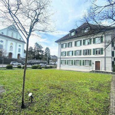 Gesprächsbedarf nach Pandemie - Die ökumenische Eheberatungsstelle Lenzburg-Freiamt-Seetal ist neu im Emanuel-Isler-Haus in Wohlen. Bild: Caritas Aargau