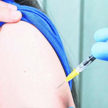 Impfempfehlung angepasst - Aufgrund der geringen Nachfrage nach Impfungen wurde das Angebot in die Ambulatorien der Spitaler und Gesundheitszentren überführt. Bild: Tim Reckmann / pixelio.de