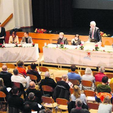 Platzmangel wird angegangen - Die Finanzkommission unterstützte den Antrag des Stadtrates: «Endlich wird die Bärenmatte angeschaut», erklärt Markus Locher, Präsident der Finanzkommission der Einwohnergemeinde. Bild: Celeste Blanc