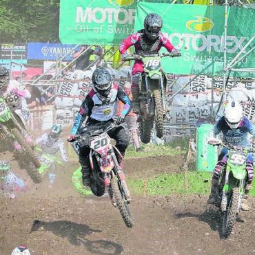 Dem Schnee zum Opfer gefallen - Am Motocross Muri hingegen sehen rund 12 000 Zuschauer die zahlreichen waghalsigen Sprünge der teilnehmenden Sportler. Bilder: Archiv/jl