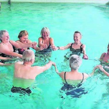 Fit über Mittag - Die Kurse im Reusspark erfreuen sich einer grossen Beliebtheit, darum wird nun ein dritter lanciert. Bild: zg