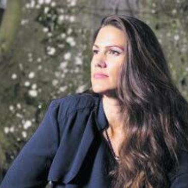 Jubiläum mit viel Flair - Estella Benedetti spielt mit ihrer Band an der Jazz Night zwei Auftritte. Bild: pd