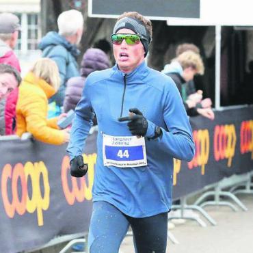 Sportlich attraktiver Lauf - Max Studer war 2021 Olympia-Teilnehmer in Tokio. Jetzt startete er als einer der grossen Namen in der Elitekategorie und holte sich bei seiner Reusslauf-Premiere gleich den Sieg.