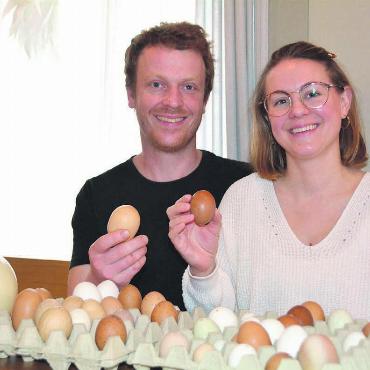 «Das Ei? Einfach genial» - Andreas und Martina Hagenbuch haben viel Erfahrung mit dem Produkt Ei und sind davon begeistert. Bild: Sabrina Salm