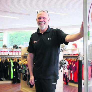 Kompetenz und Know-how verschwinden - Peter Bättig wird weiterhin mit seiner Erfahrung engagierten Sportlern zur Seite stehen. Bild: mo