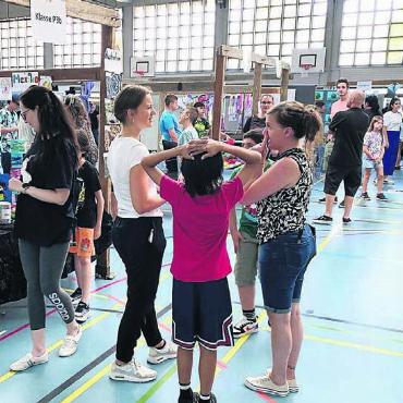 Bunt, bunter, Bünzmatt - Künstlerisch gibt es in der Turnhalle viel zu entdecken.