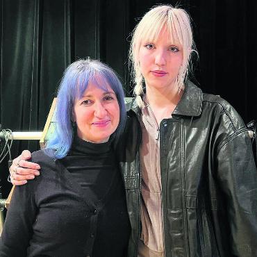 Musikalisches Dream-Team - Wollen hoch hinaus: Mutter Ariane Leanza Heinz und Tochter Mathilda alias «m.ilune». Bild: zg