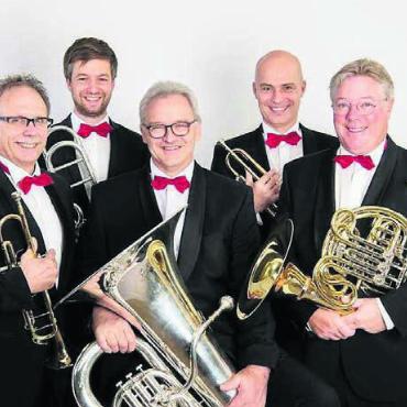 Beschwingt in die neue Woche - Bläserquintett «Quintessenz» zu Gast in der Kirche Niederwil. Bild: zg