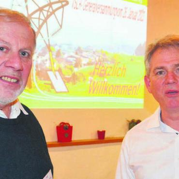 Aufgeben ist keine Option - Hans Kneubühler (links) gab das VSLR-Präsidium an Stephan Bärtschi weiter. Bild: Roger Wetli