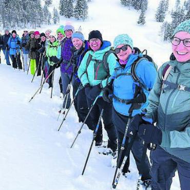 Spass im Schnee - Die Frauen des Damenturnvereins Muri genossen ein Wochenende im Sörenberg. Bild: zg