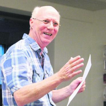 Von Fachpersonen lernen - Peter Locher, Kommunikationstrainer, als Referent am Elternbildungstag. Bild: Archiv