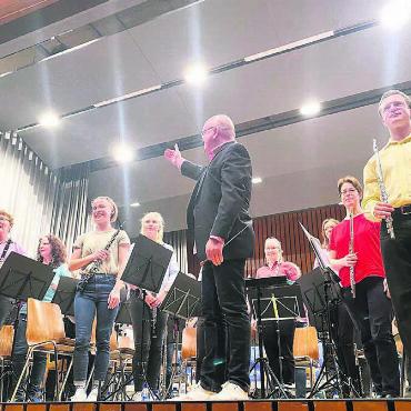 Städtetrip der schönen Klänge - Unter der Leitung des Dirigenten Hanspeter Adank zeigte die Harmonie eine grandiose Leistung. Bild: ssr