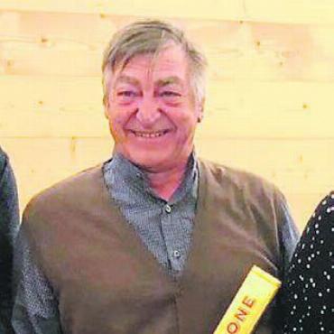 35 Jahre im Vorstand - Mit Gold geehrt: Ernst Hilfiker. Bild: zg