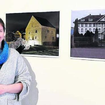 Ein neuer Blick aufs Stroh - Kim Schwendimann kombiniert in ihrer Arbeit mit moderner Technik alte Strohkunst mit bekannten Liegenschaften in Wohlen. Das Resultat ist ebenso faszinierend wie beeindruckend, wie das Beispiel im Bild rechts deutlich macht. Bilder: Walter Minder / zg