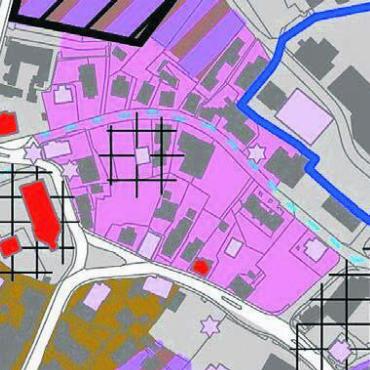 Diskussion im Rat abwarten - Der Planausschnitt zeigt die Zone Steingasse (pink), die Zone für öffentliche Bauten und Anlagen (grau) sowie die Ensembleschutzzone Bleichi (blau umrandet). Gebäude, die rosa oder rot eingefärbt sind, unterstehen einem Schutzstatus.