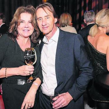 Herz-Schmerz - Leo Lüthy heiratete seine Jugendliebe «Jacky». Mit ihr ist er seit 33 Jahren verheiratet. Das Bild stammd von den «G&G»-Awards am vergangenen Samstagabend.