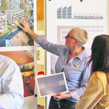 «Das Freiamt ist beliebt» - Iris Fontana brachte mit der Immobilien-Treuhand AG in Brugg das Projekt Bankweg in Wohlen den Interessierten näher.