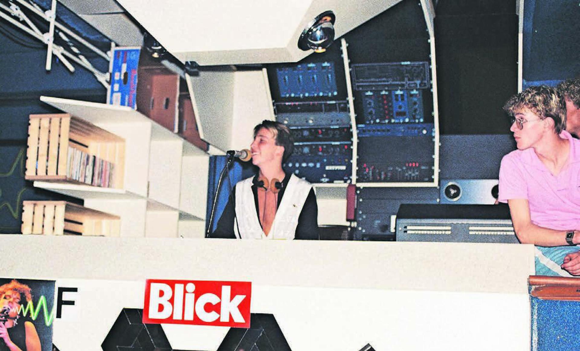 An fast jedem Abend in der Woche war er da und kriegte dafür 3000 Franken im Monat. DJ Bobo 1986 im Wohler Dancing «Don Paco». Bild: Yes Music