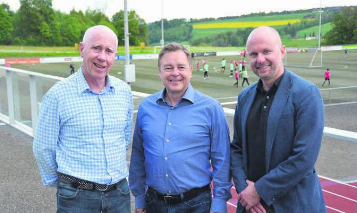 «Die Leistung, welche die Burkertsmatt zum Wohl der Bevölkerung bietet, ist gross», finden (v. l.) Vorstandspräsident Marcel Signer, Abgeordnetenpräsident Christoph Springer und Betriebskommissionspräsident Adrian Hunziker Bild: Sabrina Salm