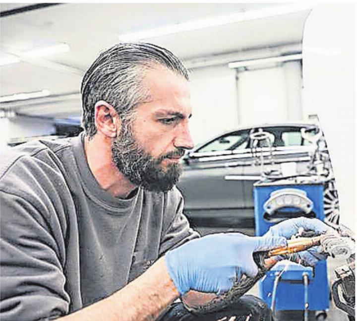 Kleinschaden-Carrosserie-Reparatur.