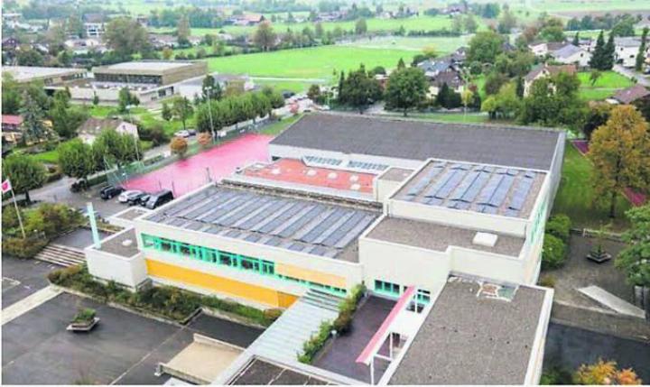 Photovoltaikanlage der Schulanlage Hof. Bild: zg
