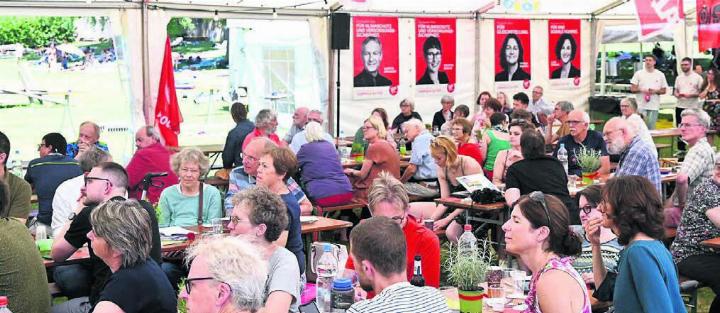 Die Mitglieder der SP trafen sich am Samstag am Hallwilersee zu ihrem Parteitag. Bild: zg
