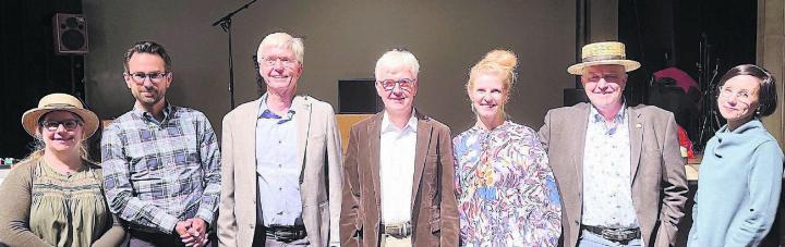 Der Vereinsvorstand (v. l.): Franziska Eggerschwiler, Simon Huwiler, Martin Burkard, Ernst Hochstrasser, Sidonie Koch, Ruedi Donat und Petra Giezendanner. Es fehlen Claudia Nick und Patrick Meyer. Bilder: Walter Minder