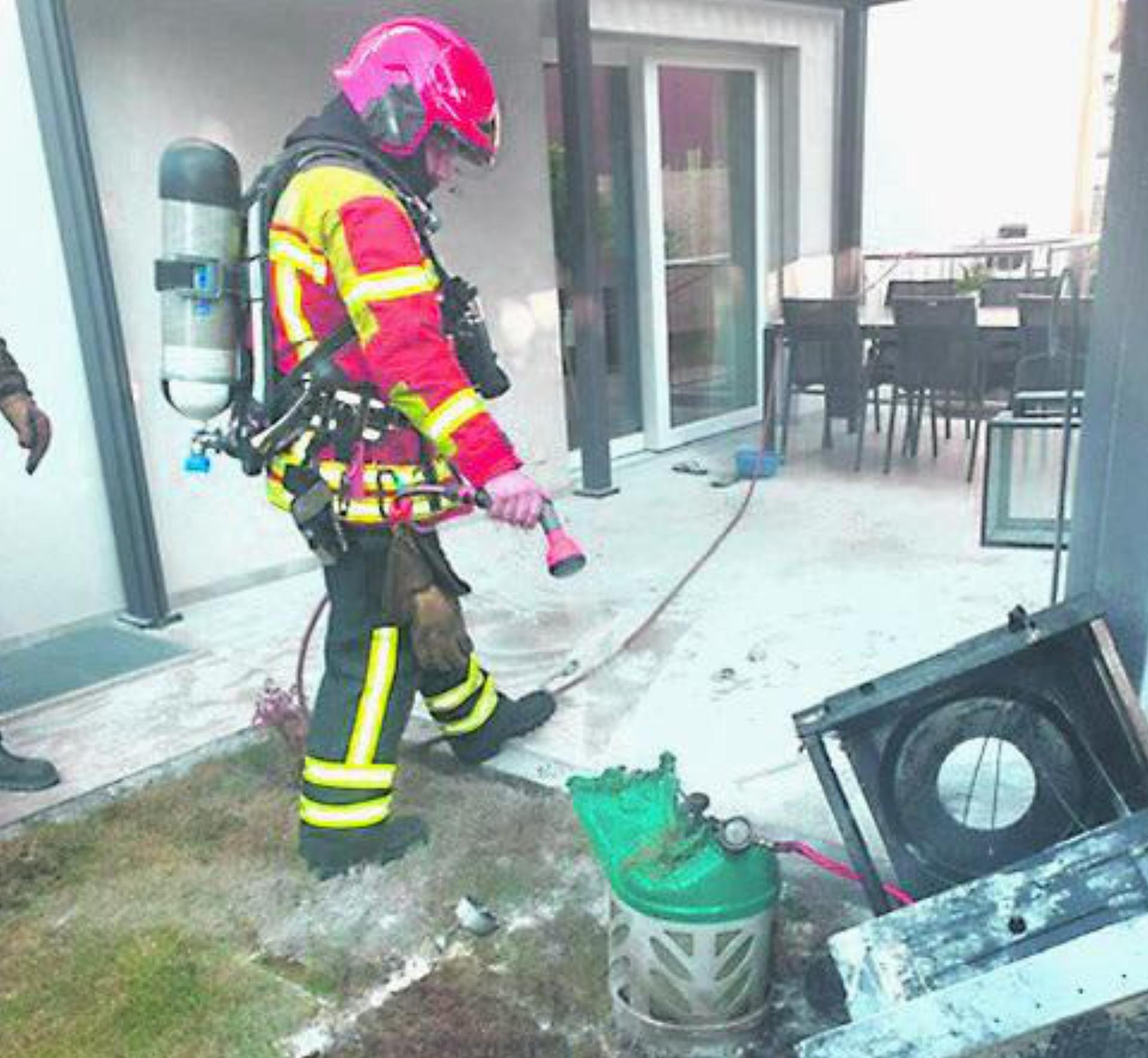 Die Alarmmeldung beschrieb zuerst eine Gasgrill-Explosion; «zum Glück war dem nicht so», erklärt der Feuerwehrkommandant. Foto: zVg