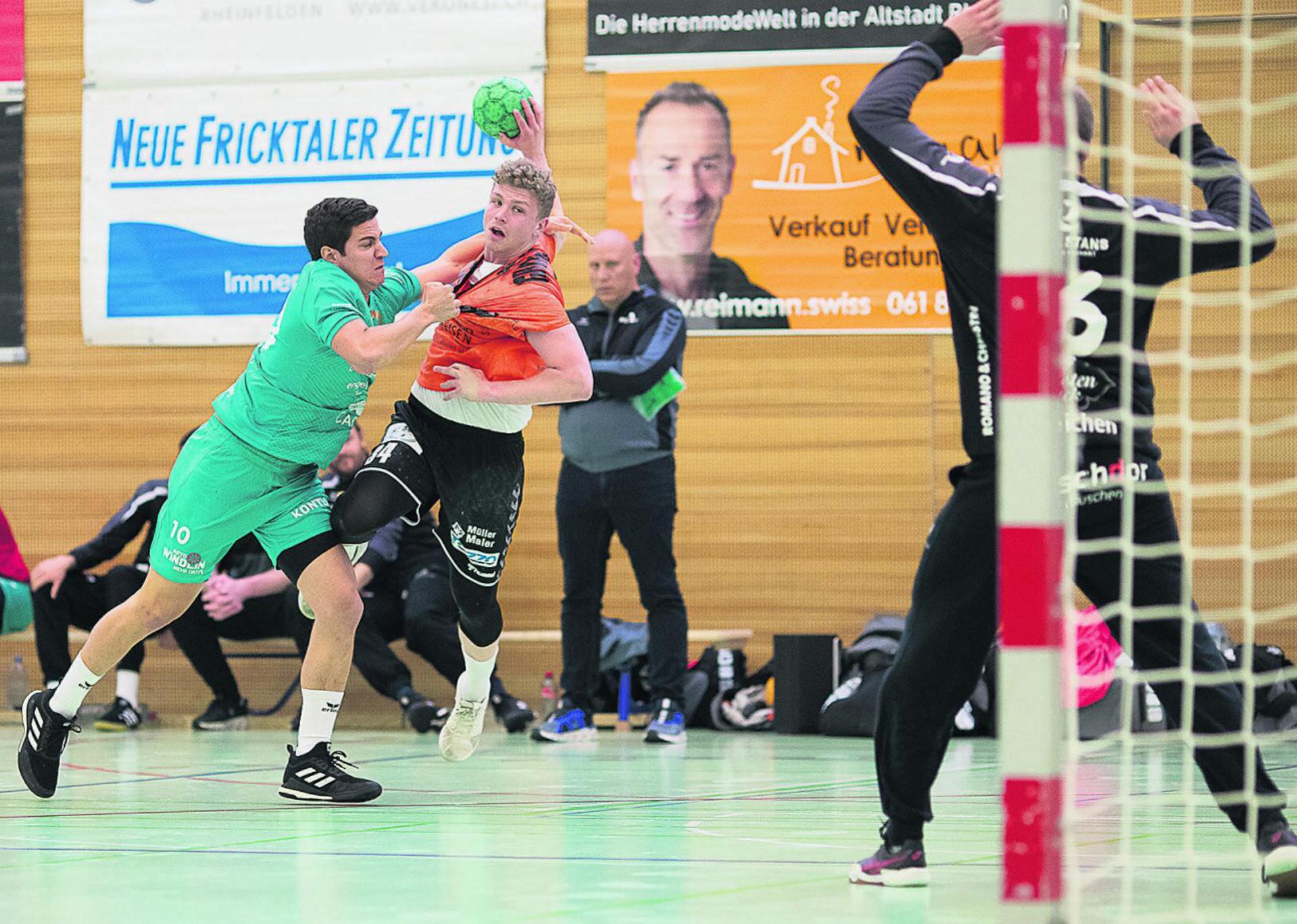 Stian Grimsrud, hier im Abschluss, erzielte für den TVM sechs Tore. Foto: Michi Mahrer