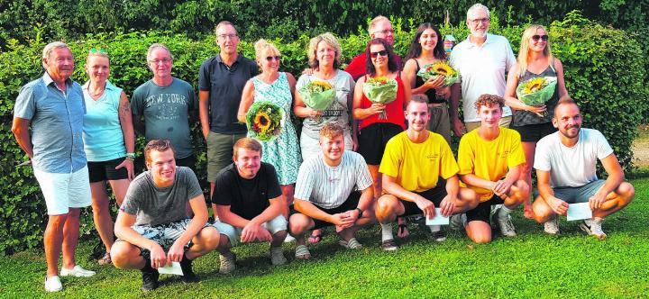 Die diesjährigen Gewinnerinnen und Gewinner der Fricktaler Tennismeisterschaften. Foto: zVg